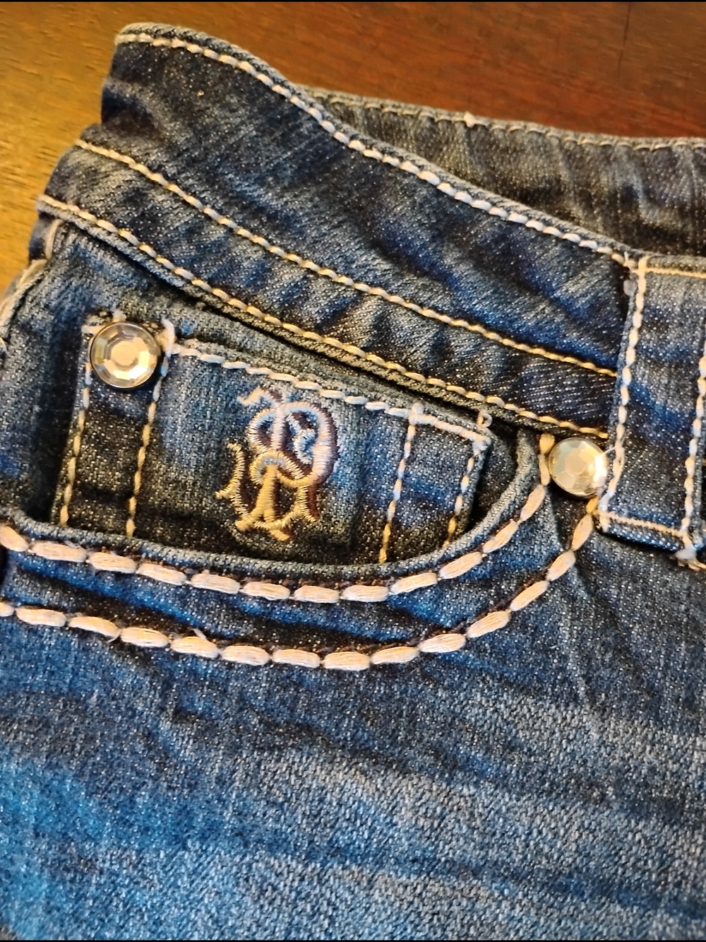 Paisley‎ Sky Light Indigo Denim Shorts Bedazzled Buttons - Picture 5 of 8